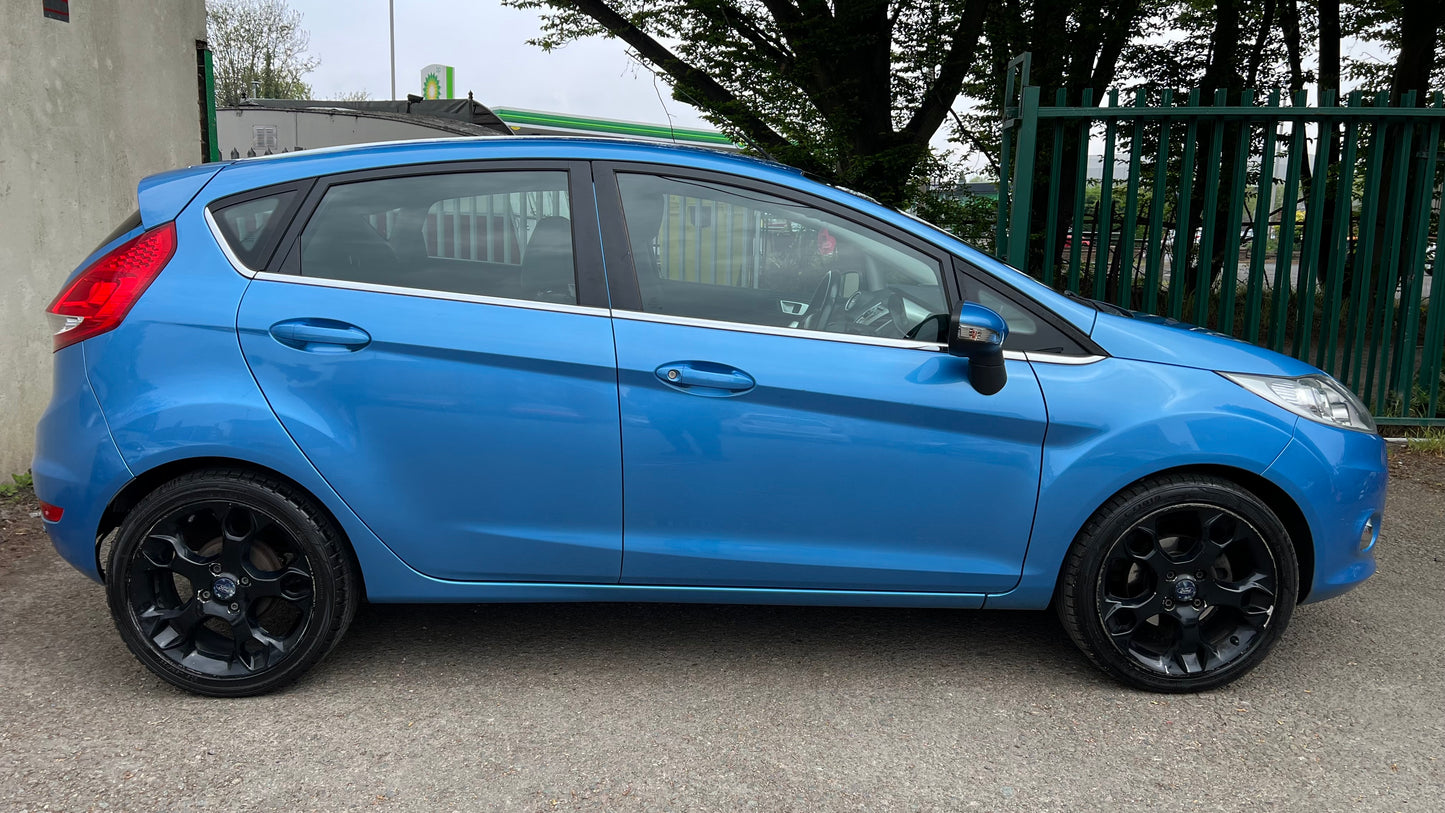 Ford Fiesta 1.4 2011 Automatic 5dr