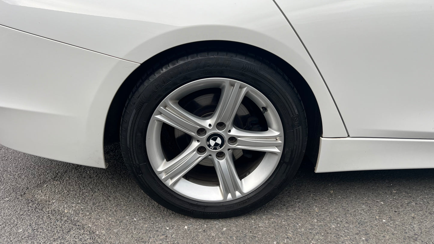 BMW 3 Series 2.0L 320i SE Saloon 2012