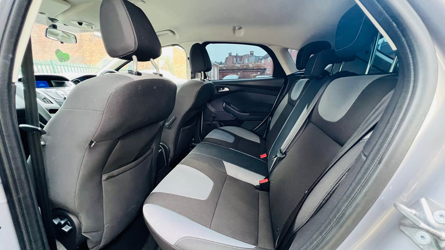 Ford Focus 1.6L Petrol 2011 image 30