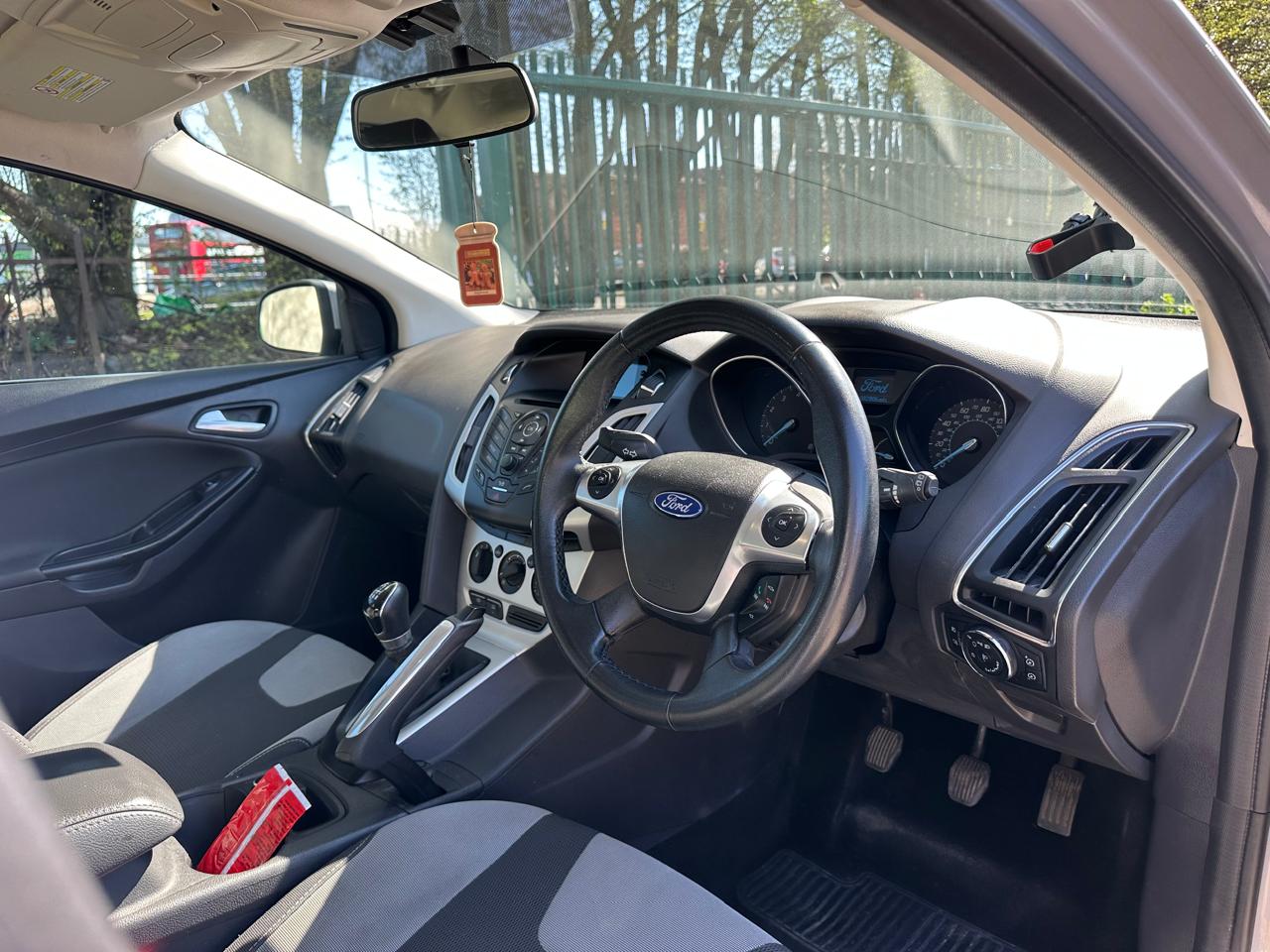 Ford Focus 1.6 Zetec Euro 5 5dr