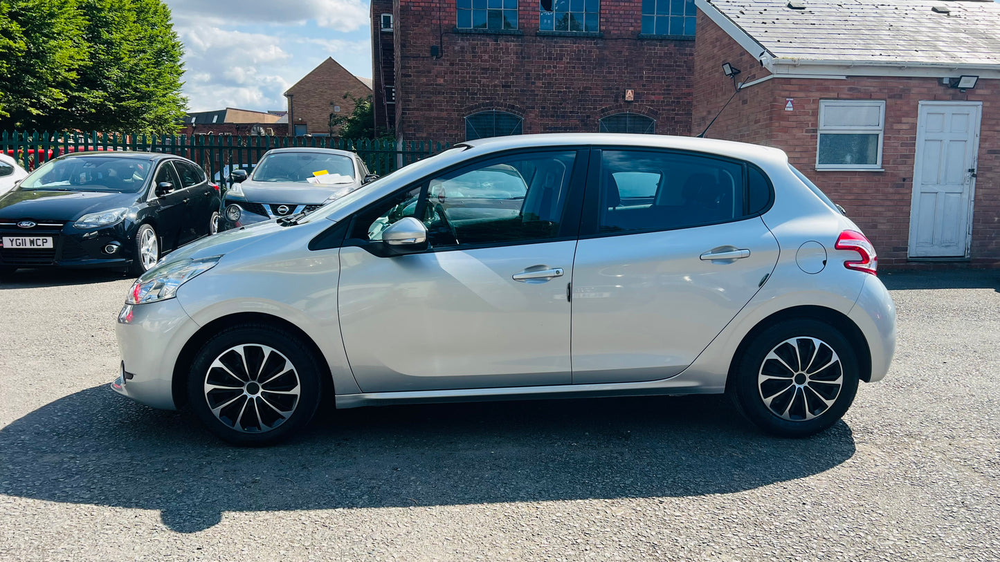 Peugeot 208 1.0 VTi Access+ Euro 5 5dr