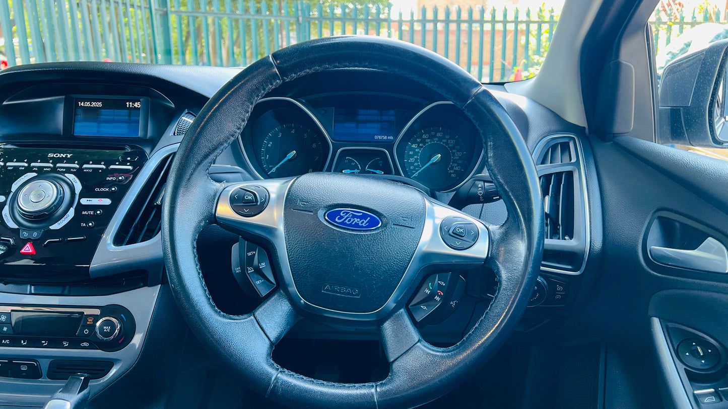 Ford Focus 1.6L Titanium 2012