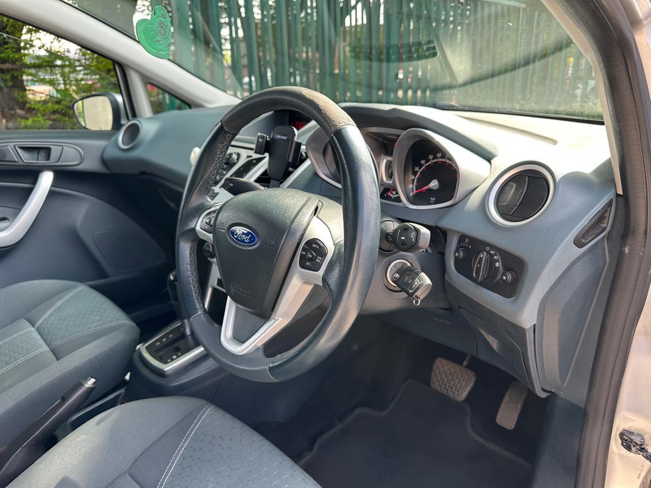 Ford Fiesta 1.4 Automatic 2009