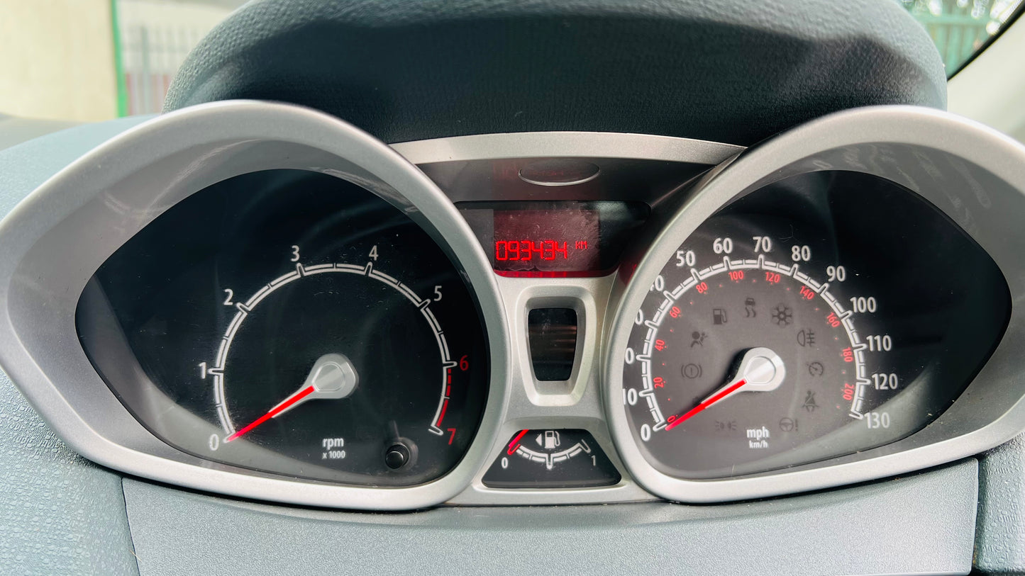 Ford Fiesta 1.4L Automatic 2011 5dr