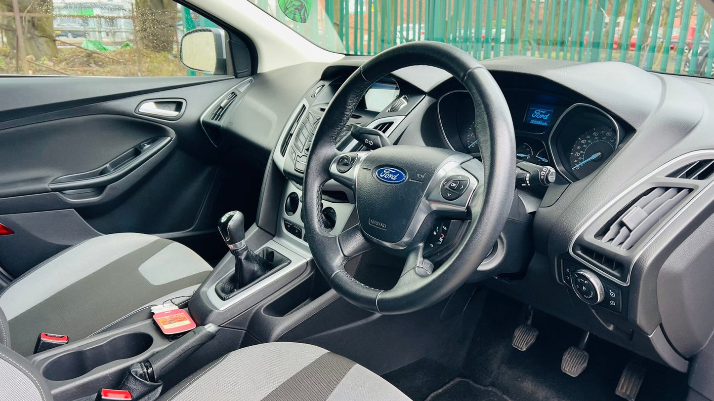 Ford Focus 1.6L Petrol 2011 image 23