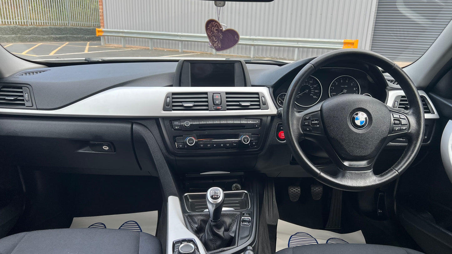 BMW 3 Series 2.0L 320i SE Saloon 2012