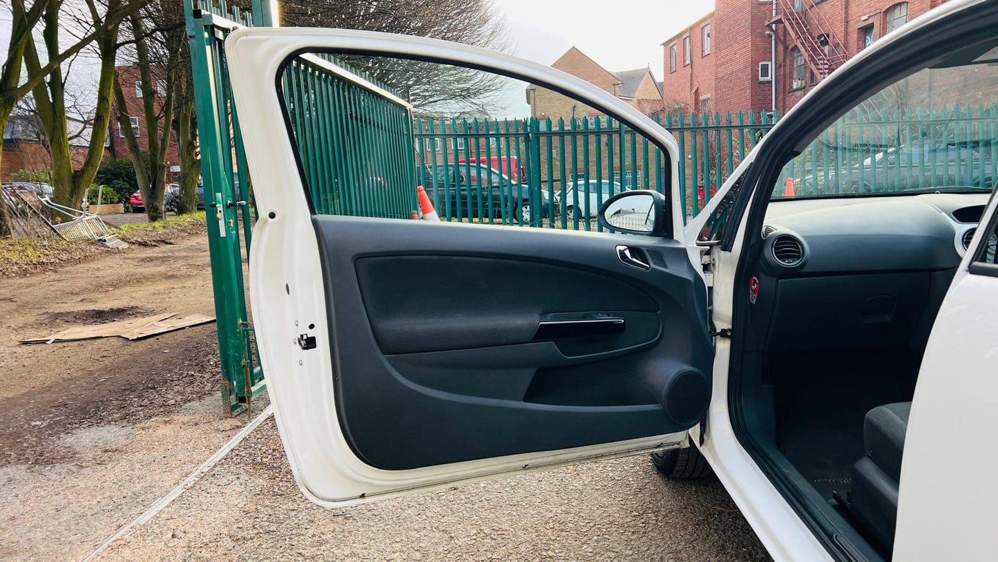 Vauxhall Corsa 1.2 16V Sting Euro 5 3dr image 16