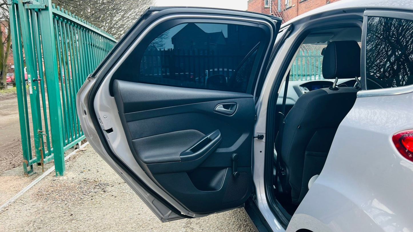 Ford Focus 1.6L Petrol 2011 image 34