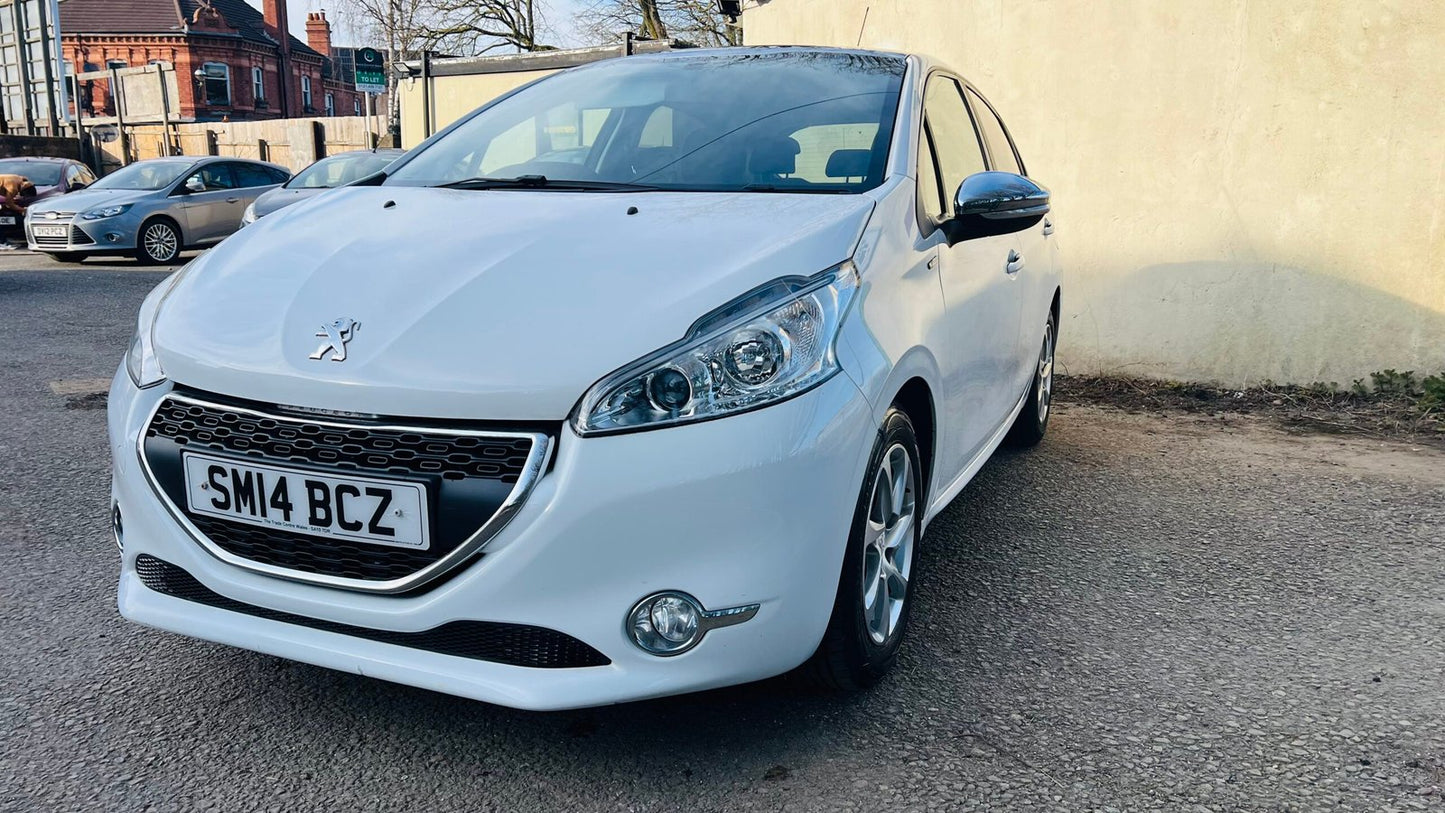 Peugeot 208 1.2 Style 2014 5dr image 4