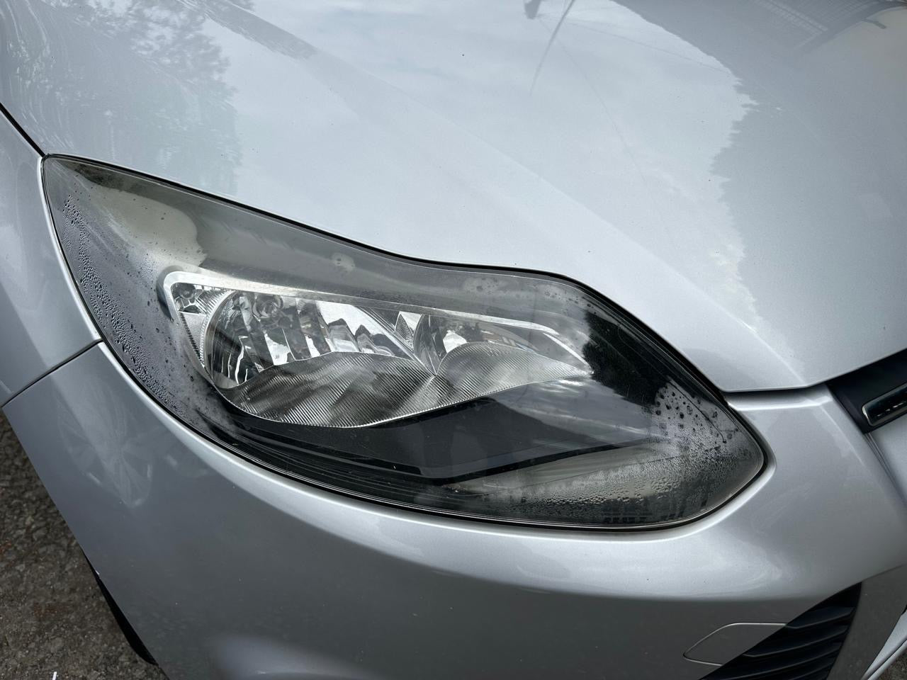 Ford Focus 1.6L Zetec 2011