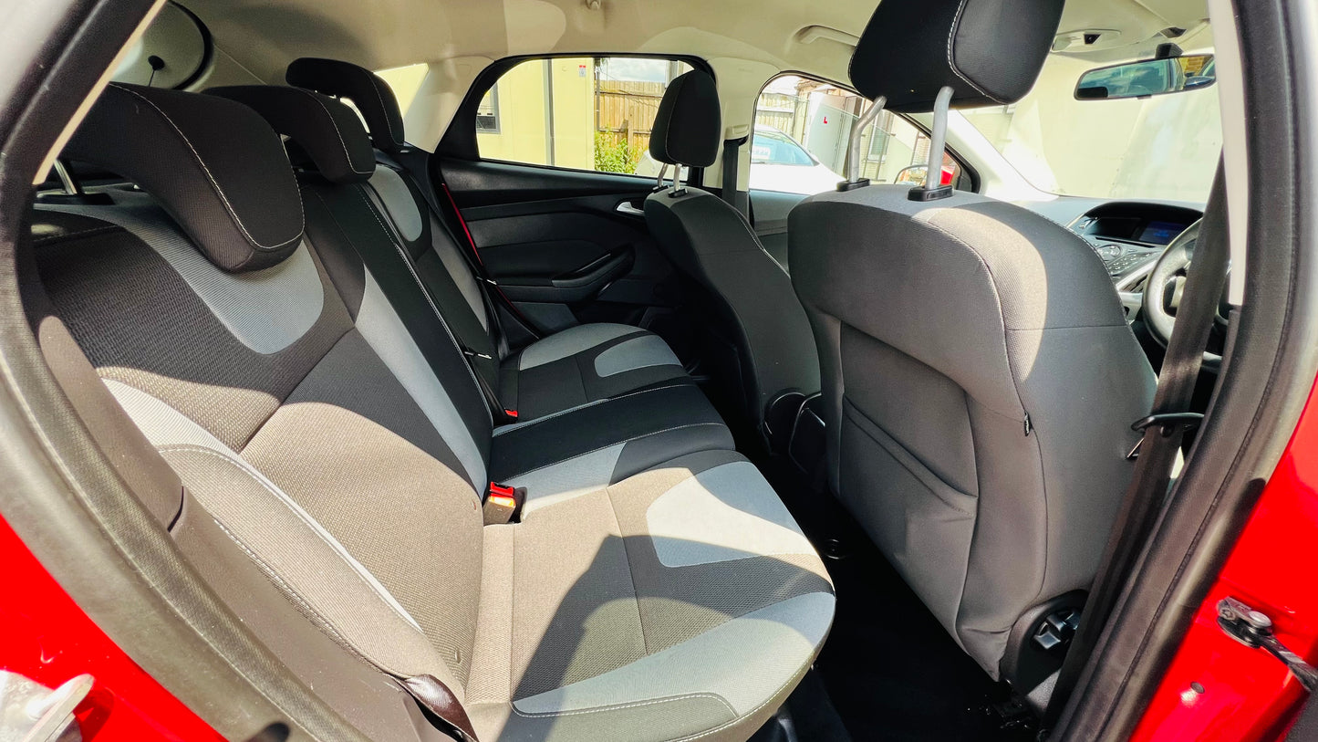 Ford Focus 1.6L Petrol ZETEC 5dr
