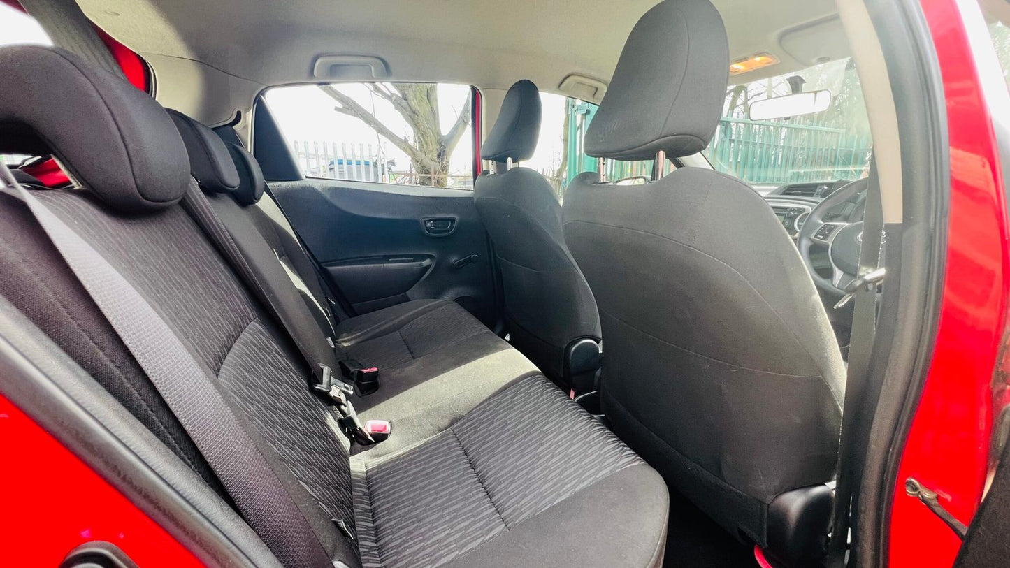 Toyota Yaris 1.0L Petrol 5dr 2012 image 22