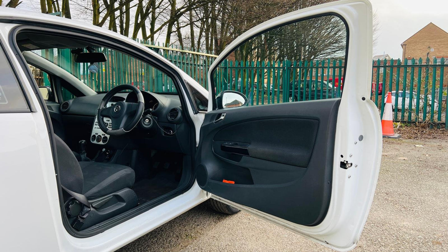 Vauxhall Corsa 1.2 16V Sting Euro 5 3dr image 13