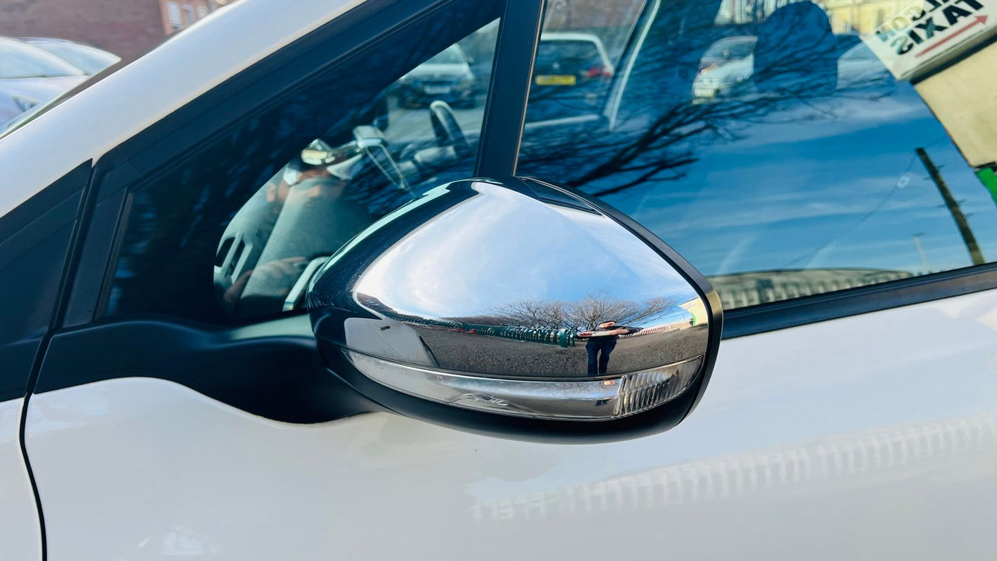 Peugeot 208 1.2 Style 2014 5dr image 44