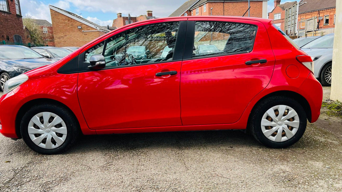 Toyota Yaris 1.0L Petrol 5dr 2012 image 5