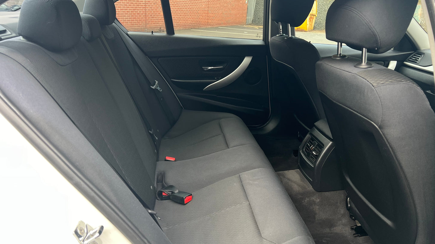 BMW 3 Series 2.0L 320i SE Saloon 2012