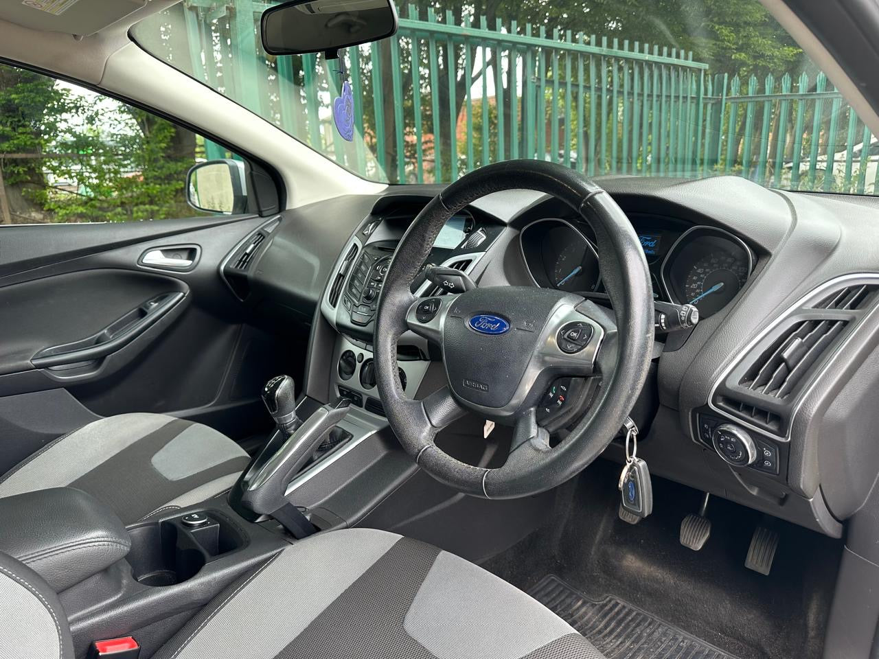 Ford Focus 1.6L Zetec 2011