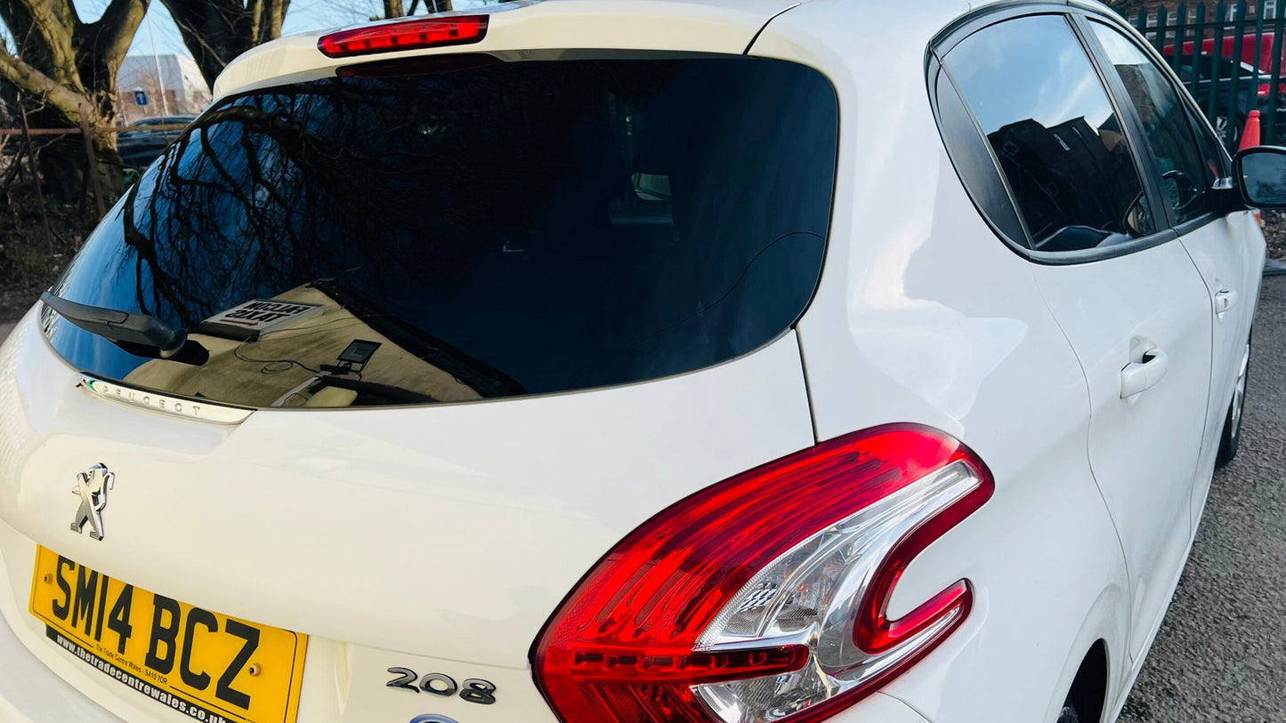 Peugeot 208 1.2 Style 2014 5dr image 38