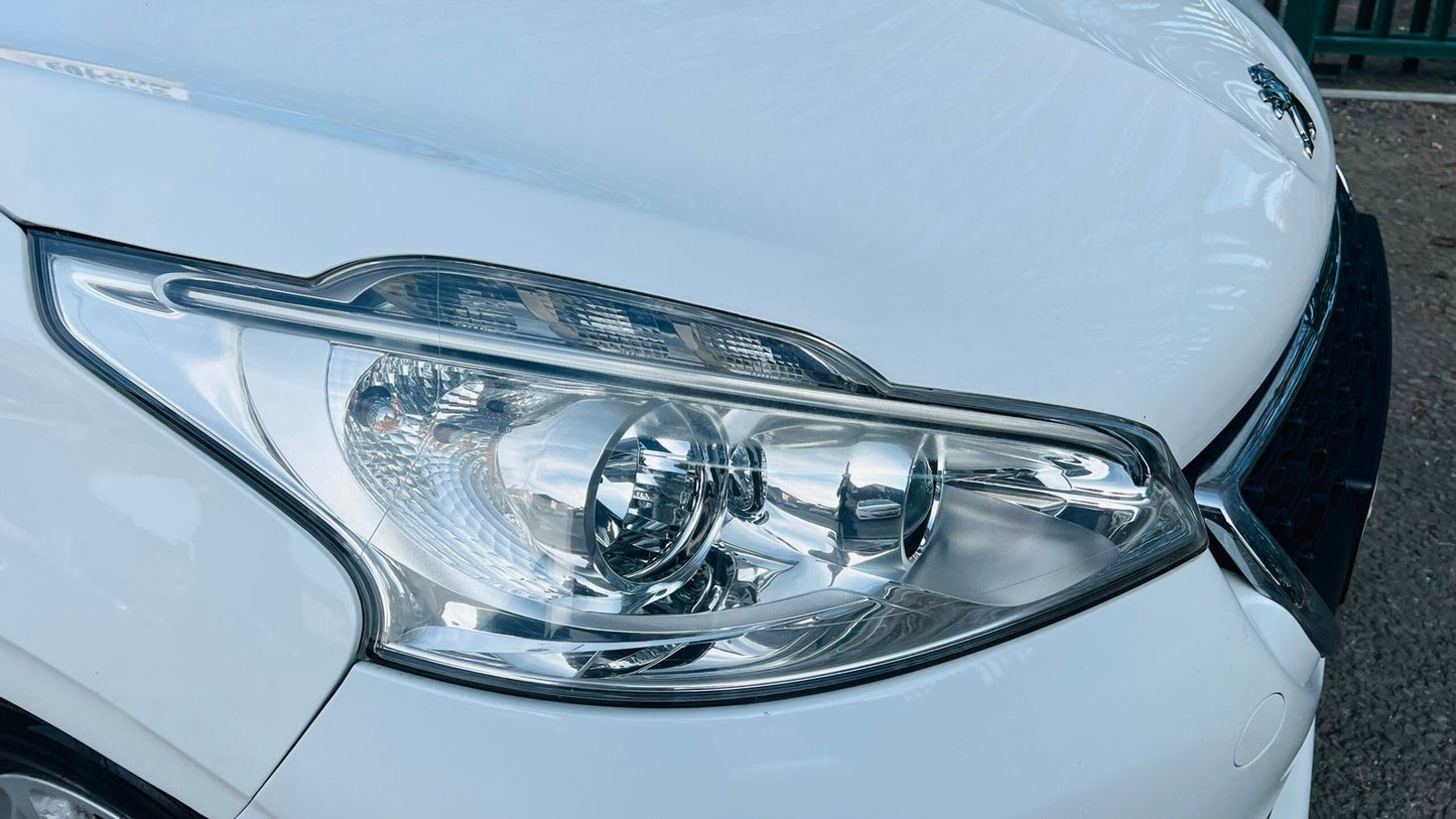 Peugeot 208 1.2 Style 2014 5dr image 47