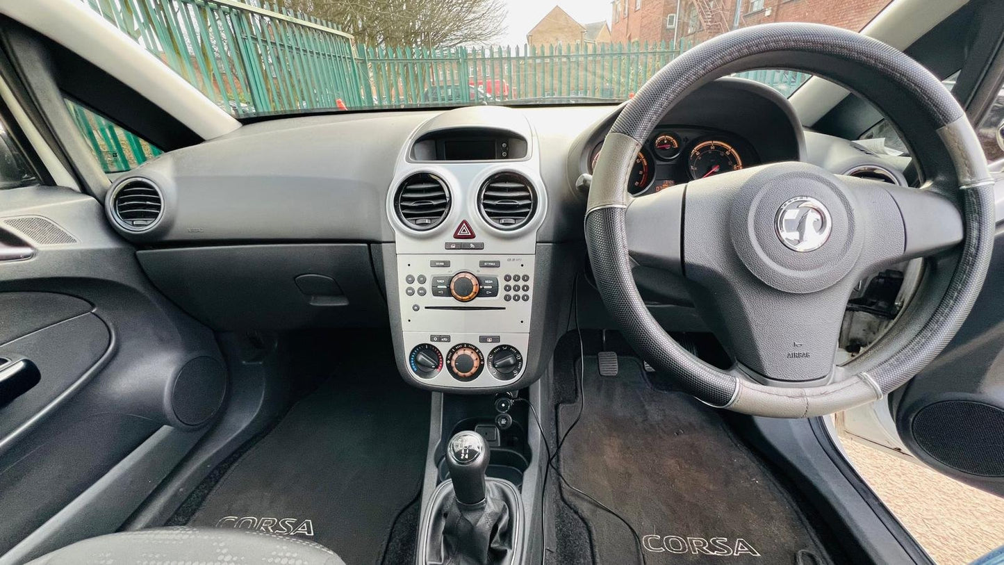 Vauxhall Corsa 1.2 16V Sting Euro 5 3dr image 27
