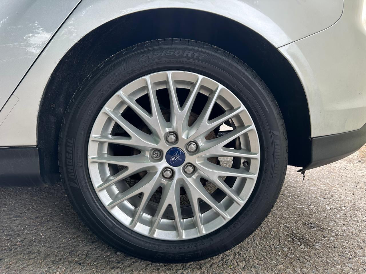 Ford Focus 1.6L Zetec 2011