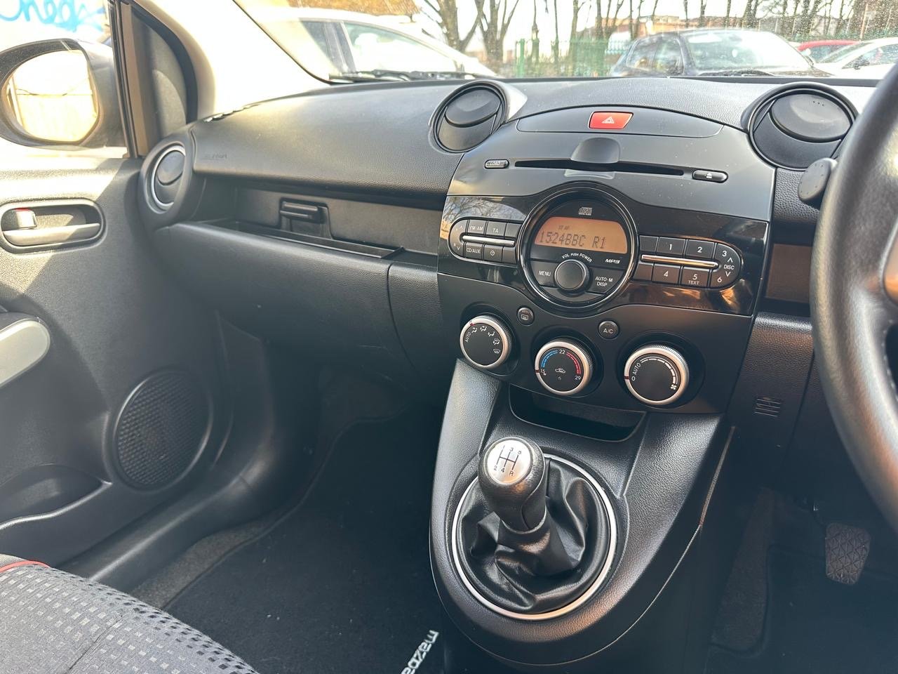Mazda Mazda2 1.3L Petrol 2011 image 19
