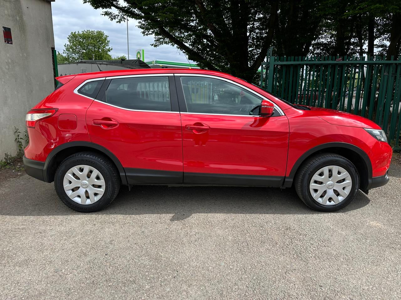 Nissan Qashqai 1.2 DIG-T Visia 2WD 2014