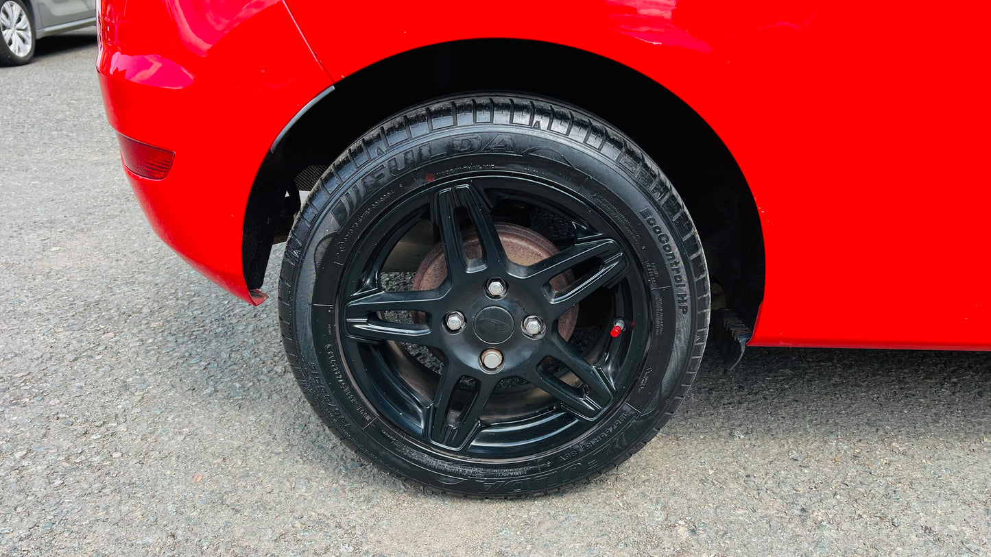 Ford Fiesta Zetec 1.25L 2013 3dr