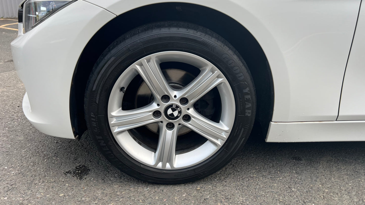 BMW 3 Series 2.0L 320i SE Saloon 2012