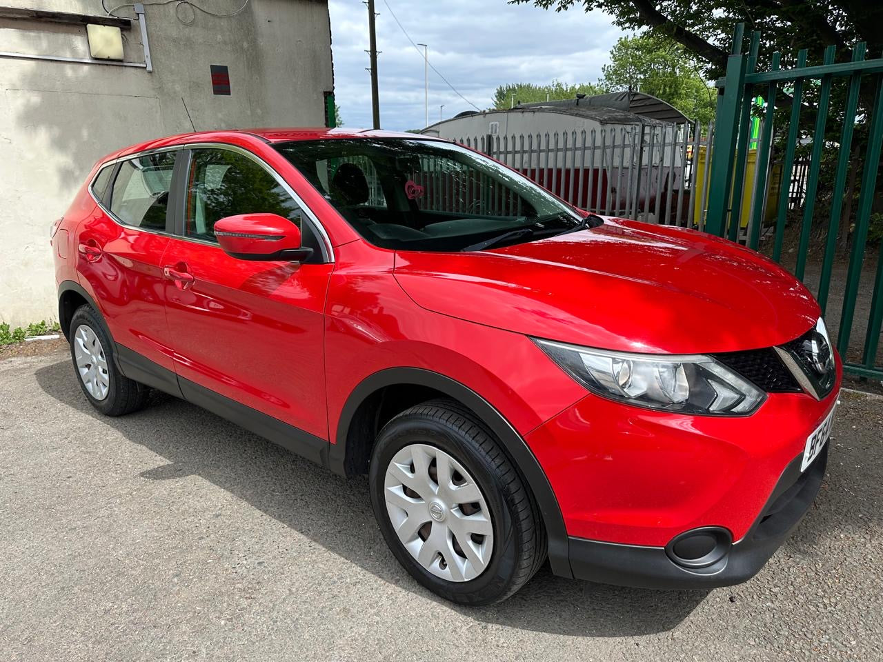 Nissan Qashqai 1.2 DIG-T Visia 2WD 2014