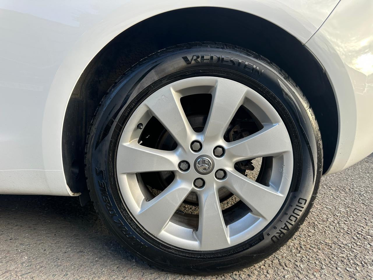 Vauxhall Astra GTC 1.6L 2013 3dr