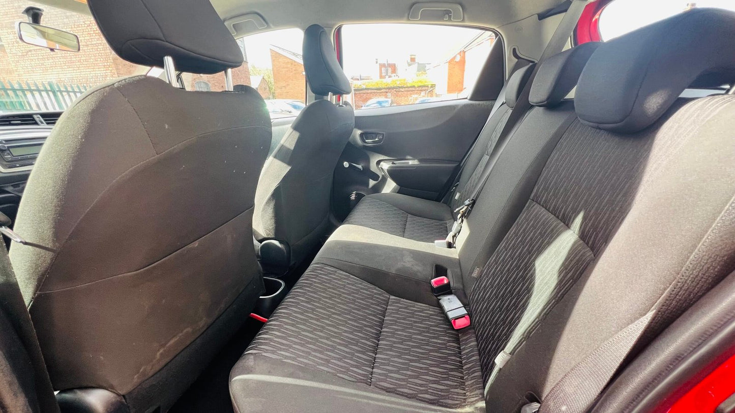 Toyota Yaris 1.0L Petrol 5dr 2012 image 26