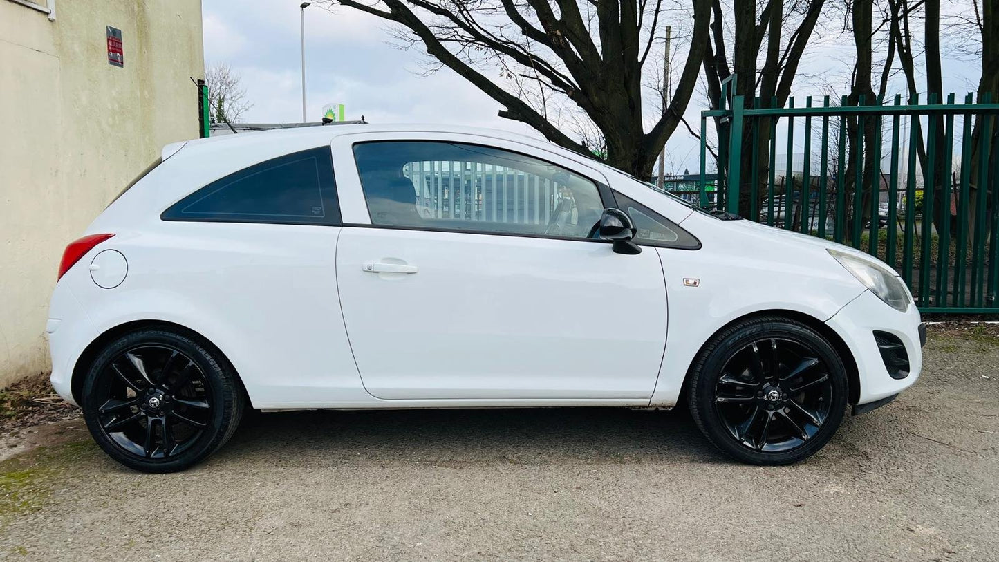 Vauxhall Corsa 1.2 16V Sting Euro 5 3dr image 5