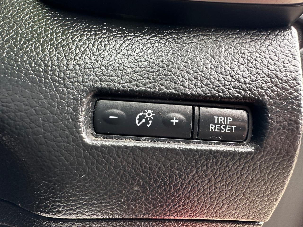 Nissan Qashqai 1.2 DIG-T Visia 2WD 2014