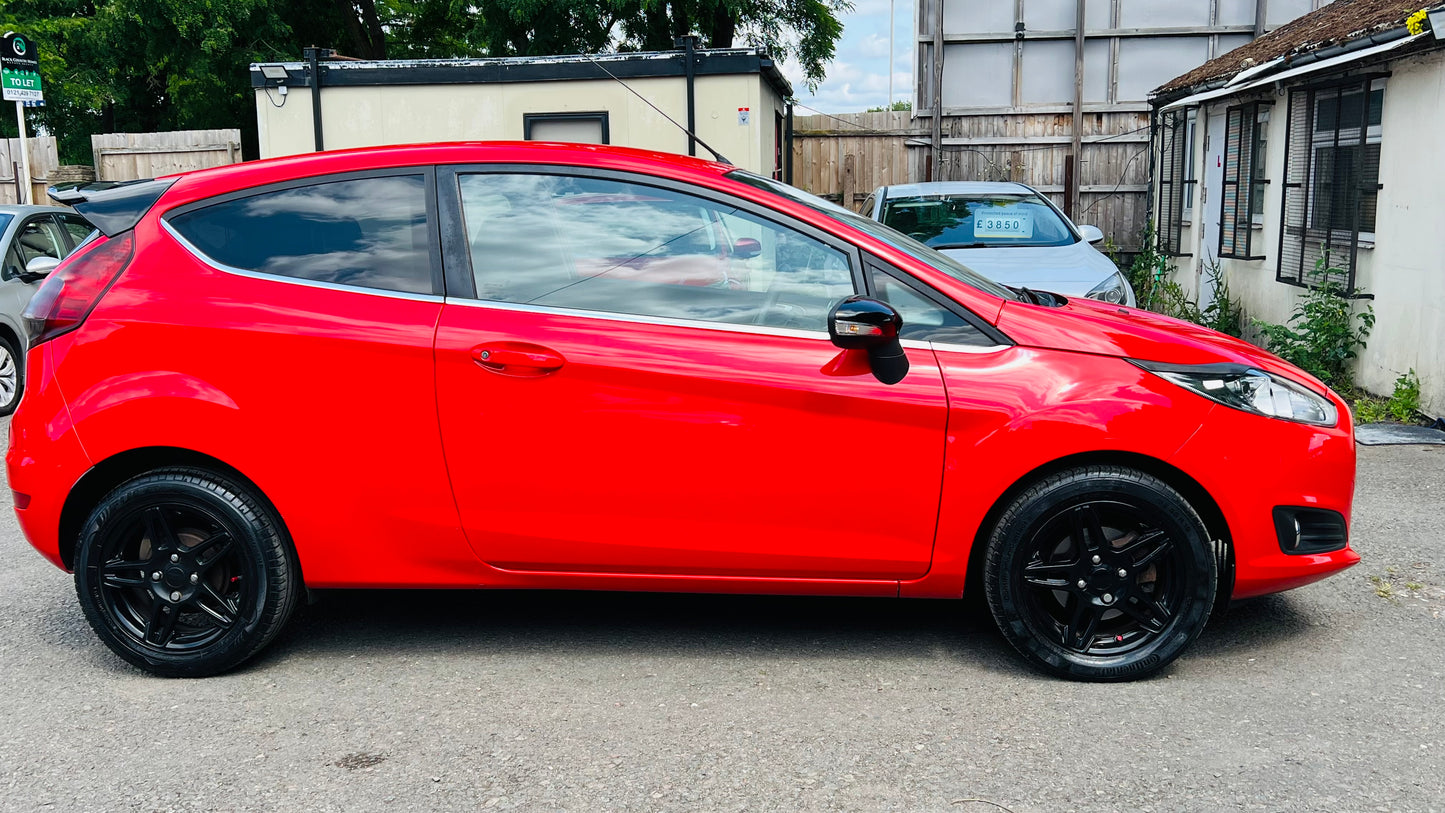 Ford Fiesta Zetec 1.25L 2013 3dr