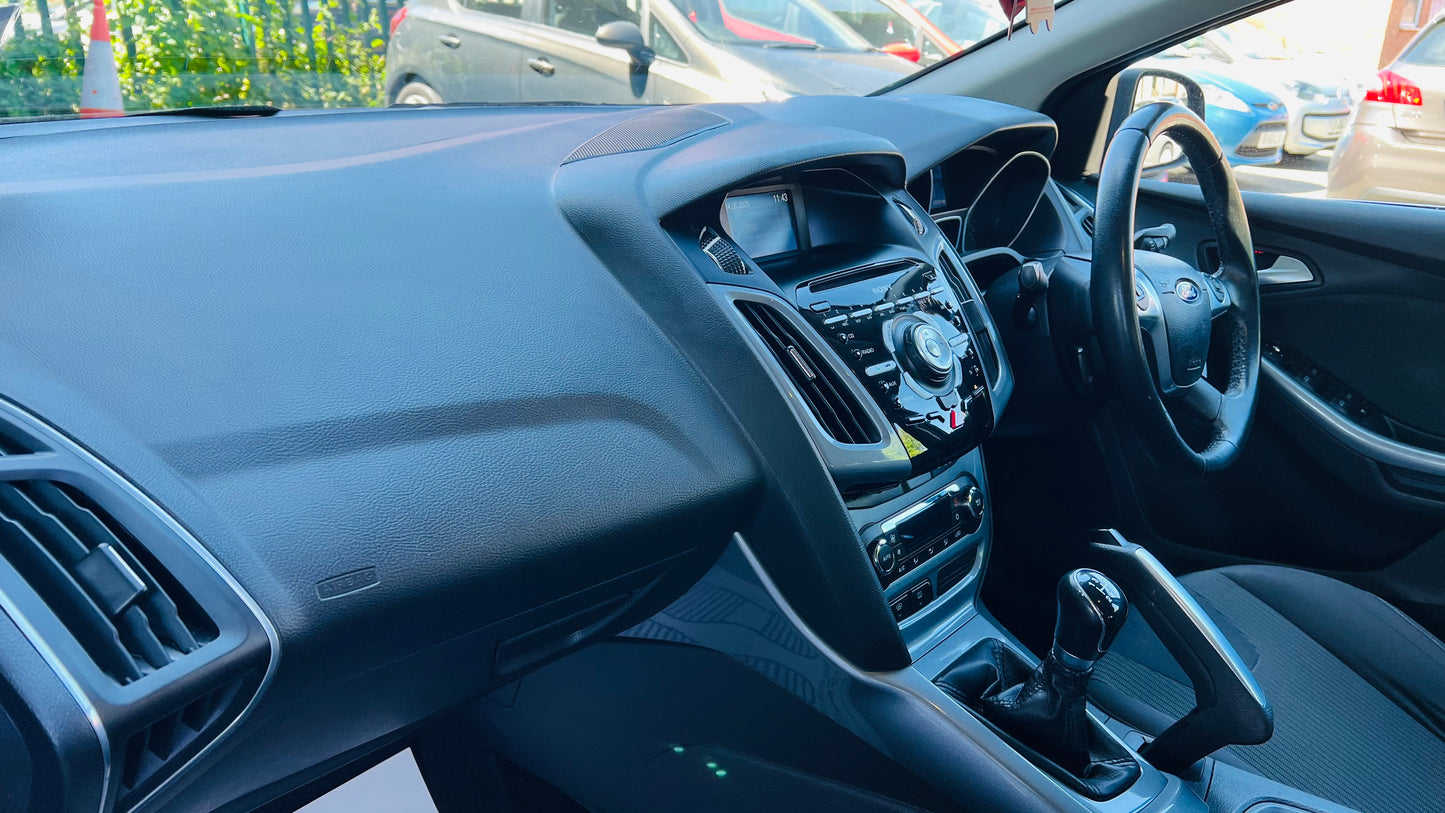 Ford Focus 1.6L Titanium 2012