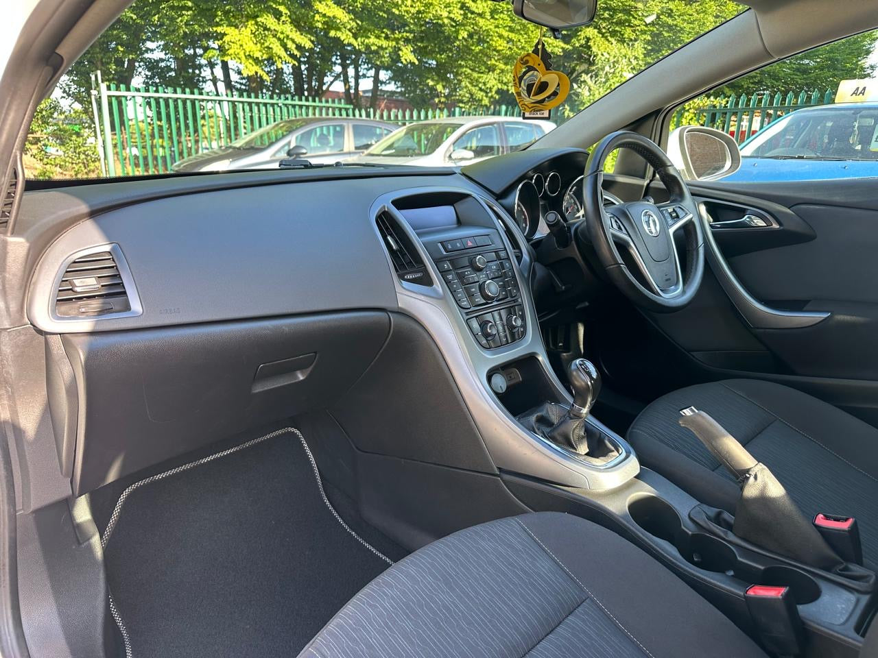 Vauxhall Astra GTC 1.6L 2013 3dr