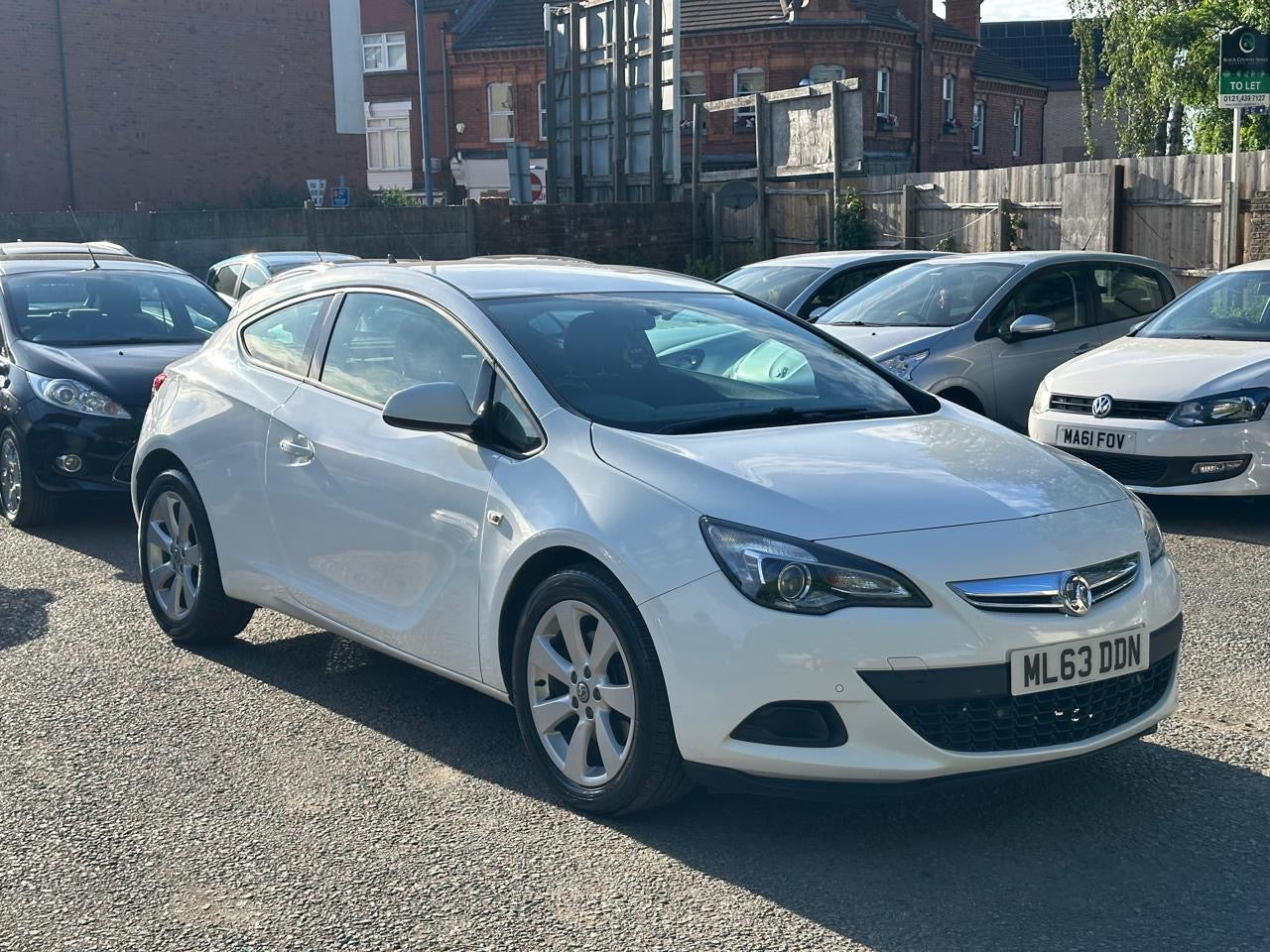 Vauxhall Astra GTC 1.6L 2013 3dr