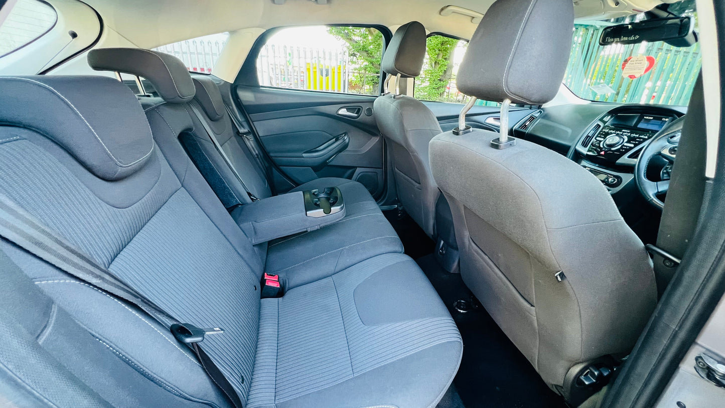 Ford Focus 1.6L Titanium 2012