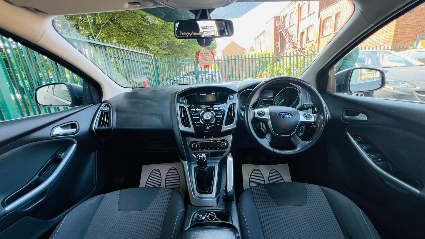Ford Focus 1.6L Titanium 2012