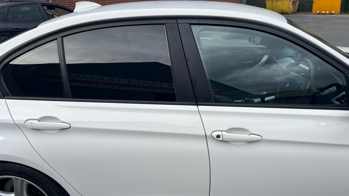 BMW 3 Series 2.0L 320i SE Saloon 2012
