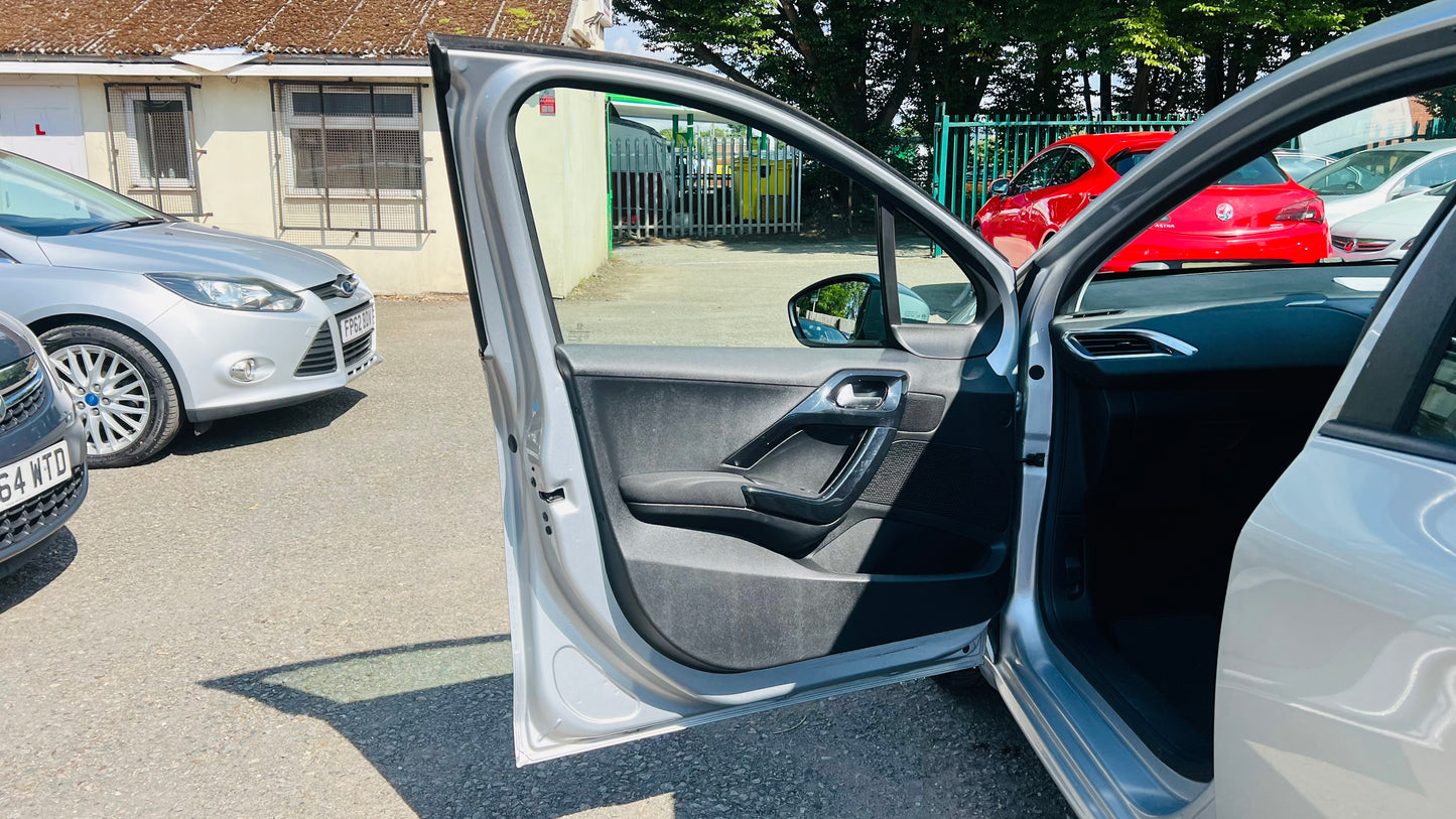 Peugeot 208 1.0 VTi Access+ Euro 5 5dr