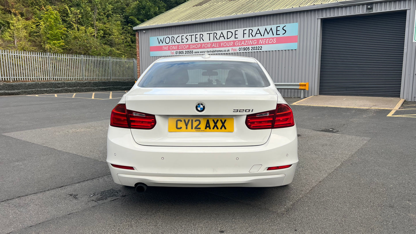 BMW 3 Series 2.0L 320i SE Saloon 2012