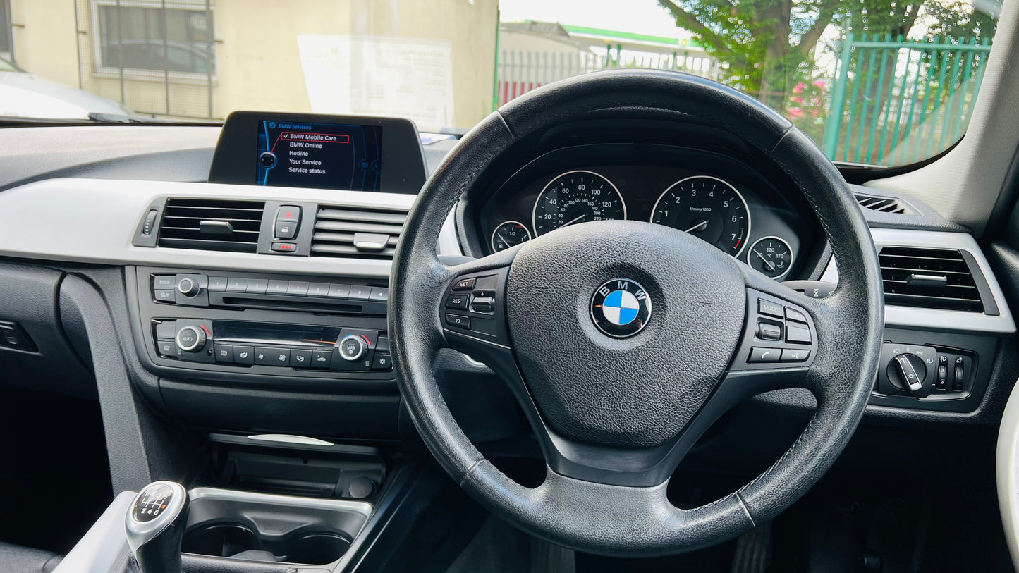 BMW 3 Series 2.0 320i SE Petrol