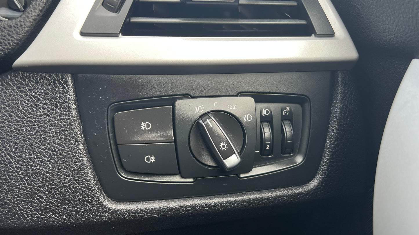BMW 3 Series 2.0L 320i SE Saloon 2012