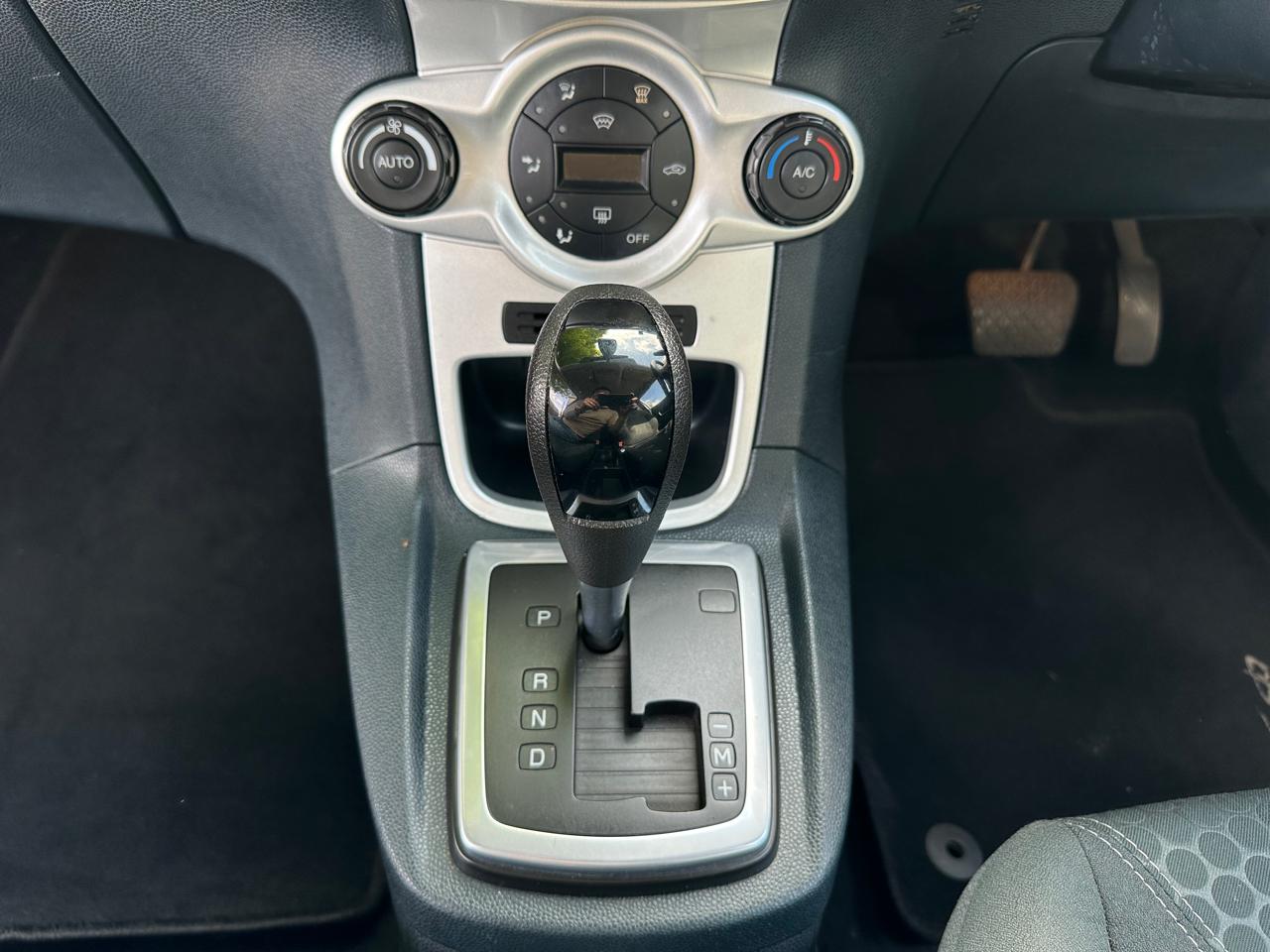 Ford Fiesta 1.4 Automatic 2009