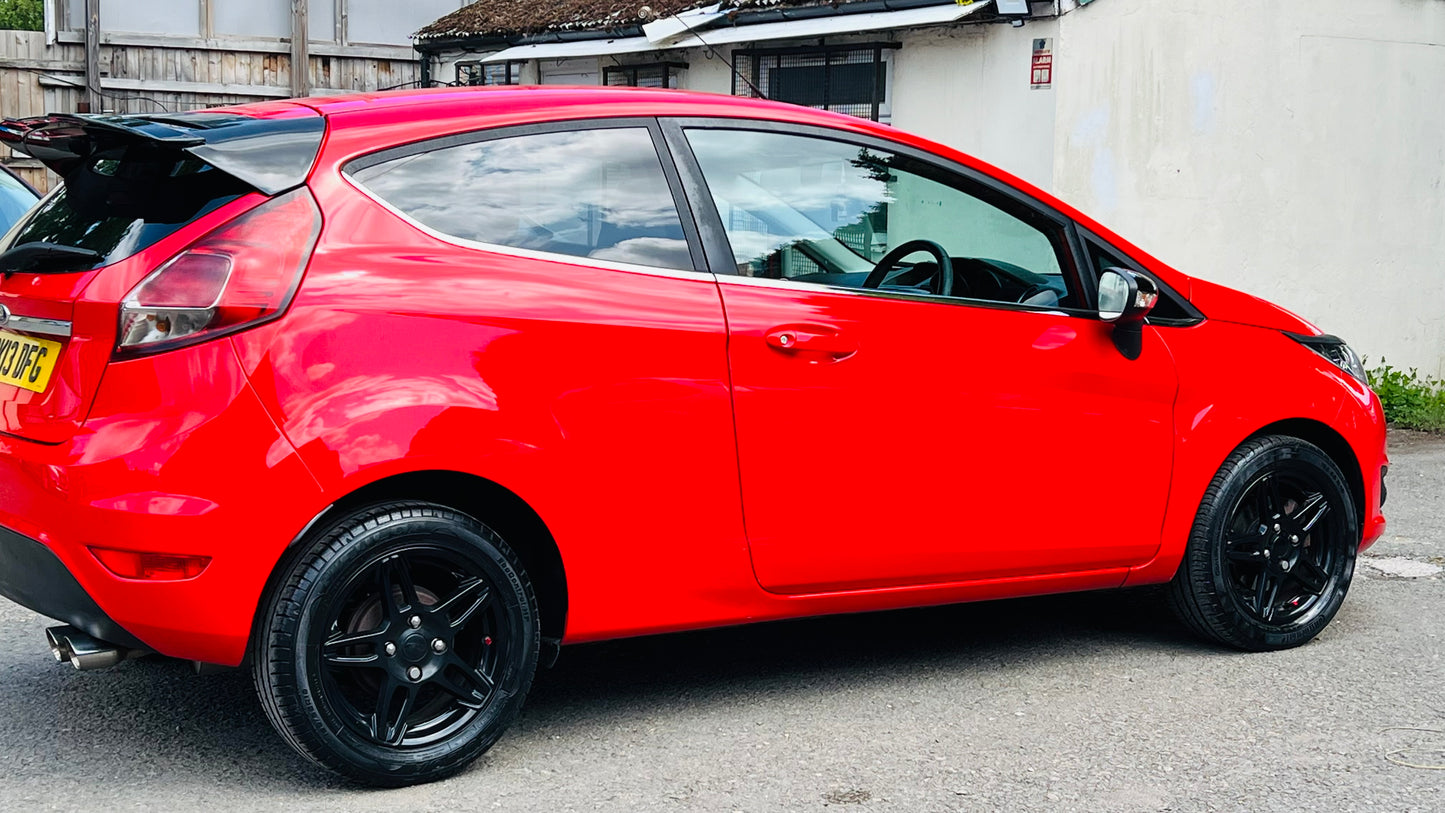 Ford Fiesta Zetec 1.25L 2013 3dr