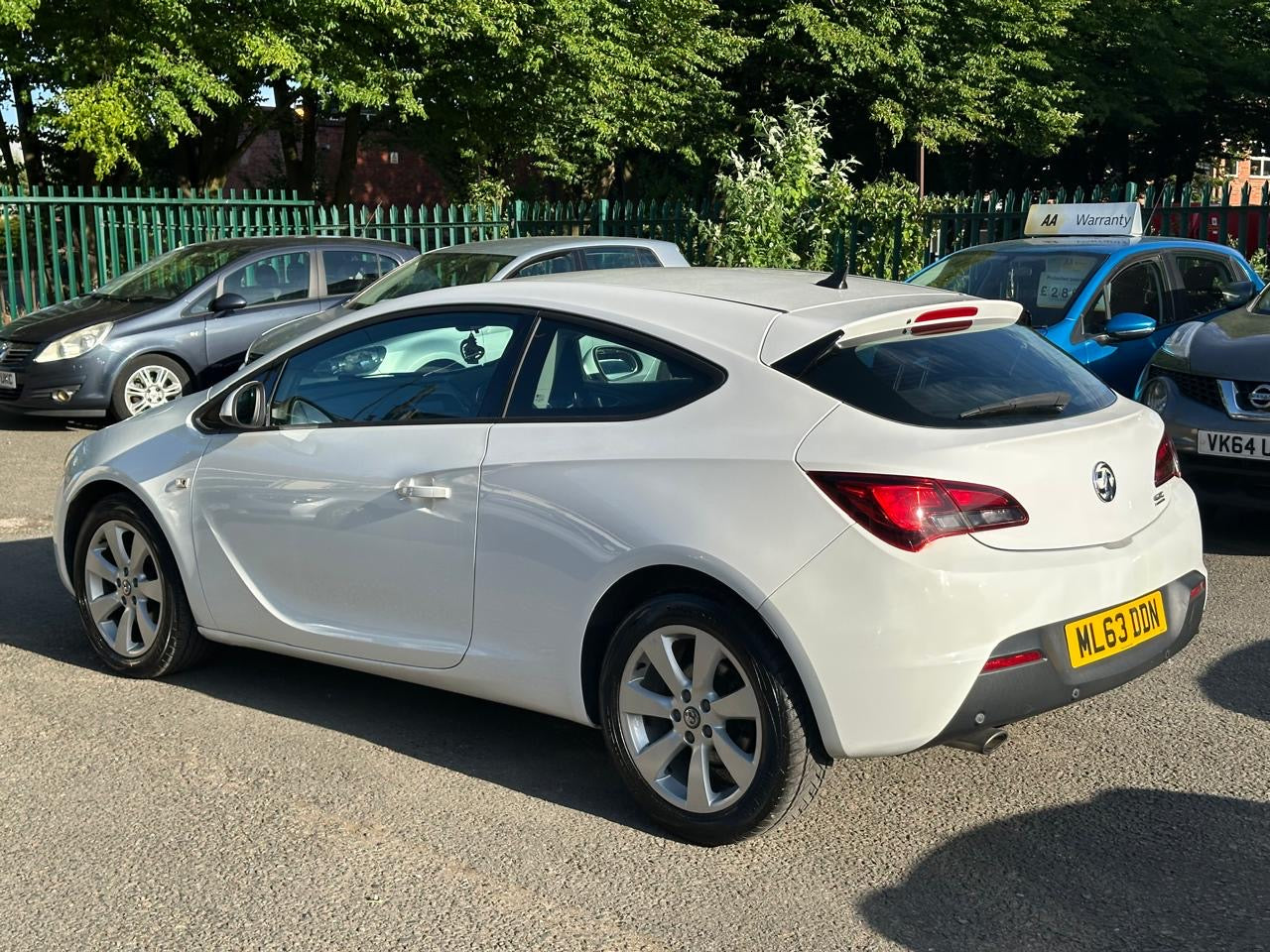 Vauxhall Astra GTC 1.6L 2013 3dr