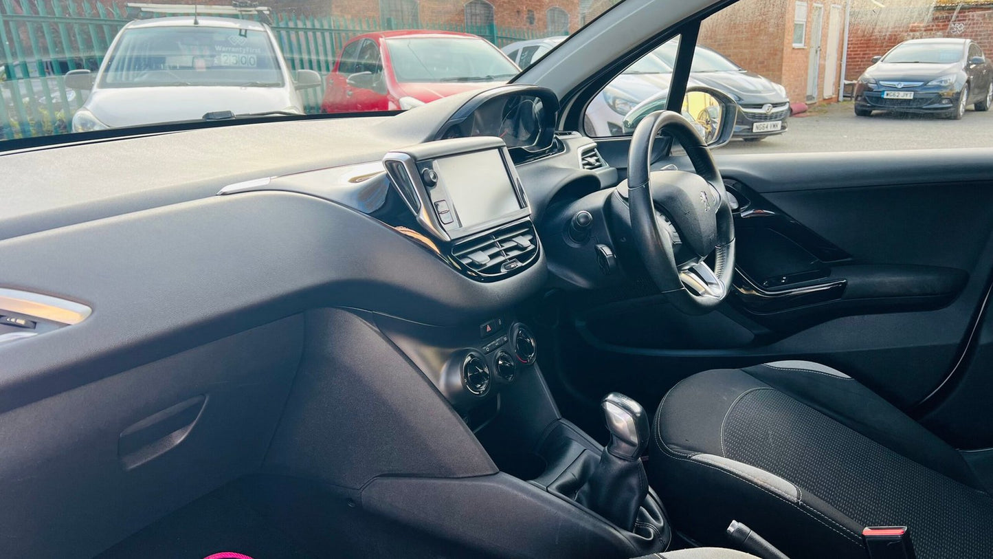 Peugeot 208 1.2 Style 2014 5dr image 30
