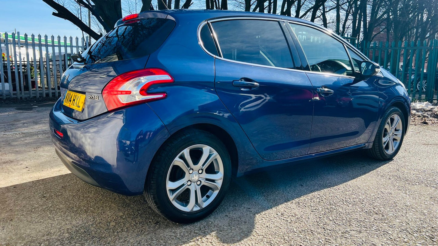 Peugeot 208 1.2L Allure 2014 5dr image 7